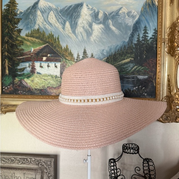 Chic Pink Wide-Brim Hat with Pearl Accent - Picture 5 of 9